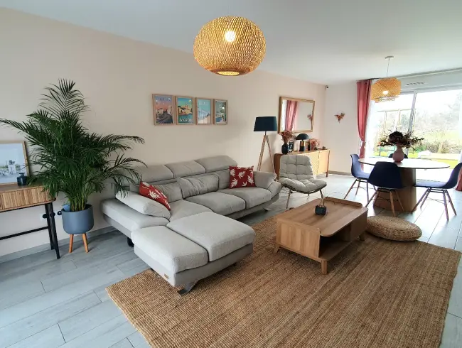 Modern family home 25 minutes from Paris