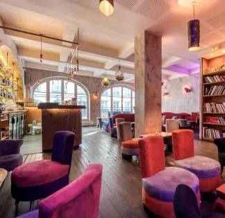Mixology bar in the heart of Paris