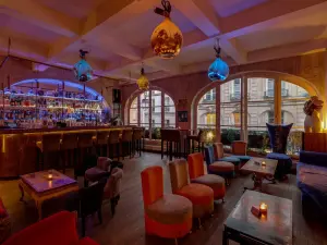 Mixology bar in the heart of Paris