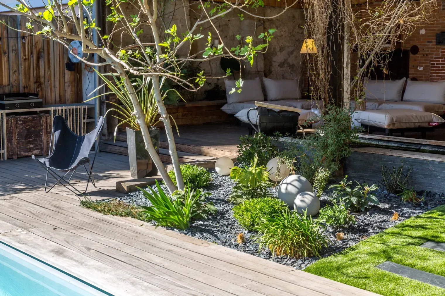 Exceptional loft with terrace, privacy and inspiration in the heart of the city - the ideal space for your business events in Brive