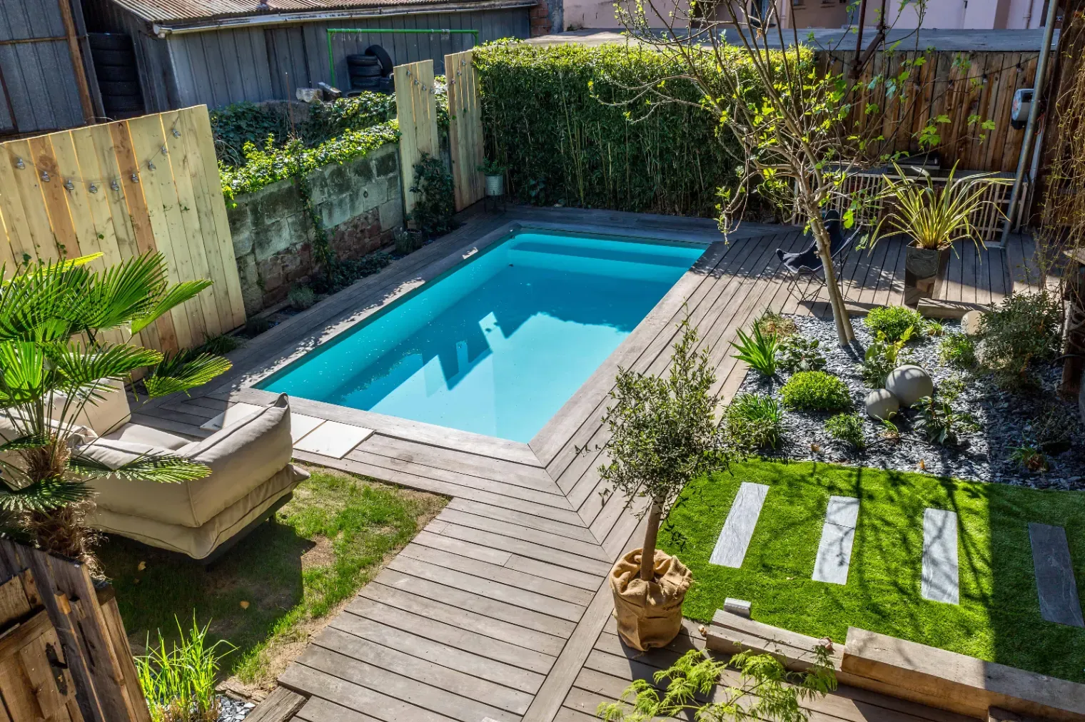 Exceptional loft with terrace, privacy and inspiration in the heart of the city - the ideal space for your business events in Brive