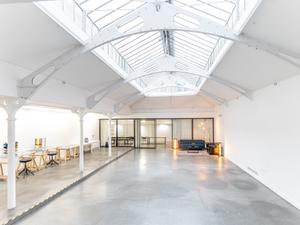 Un Espace Événementiel Unique avec Verrière au Cœur du Marais