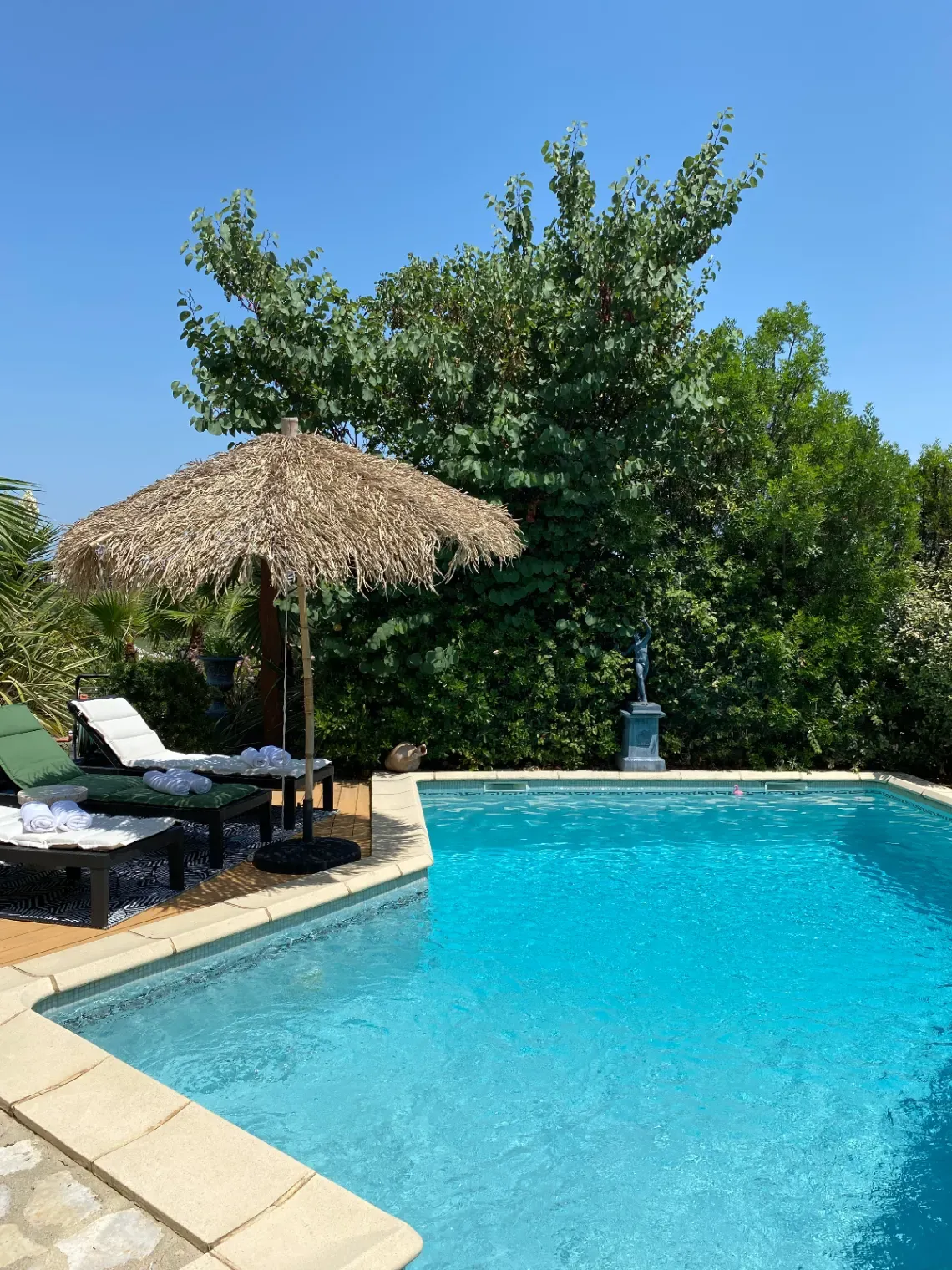 Luxury Villa with Pool & Golf View near Montpellier