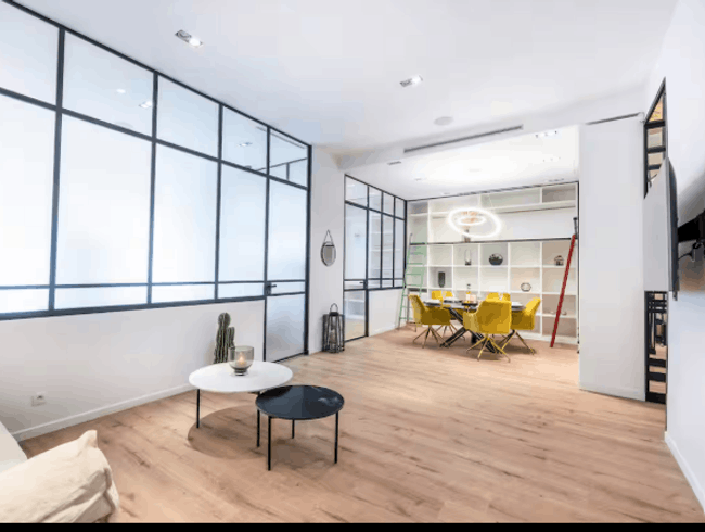 Luxury Renovated Loft in Cannes with Balconies & Sonos System