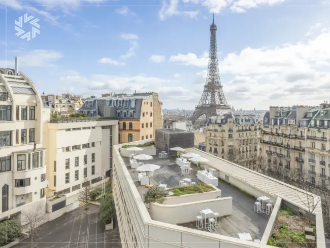 Modern rooftop with exceptional views of the Eiffel Tower