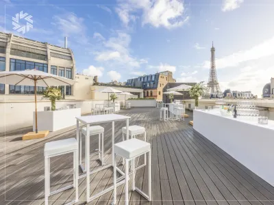Modern rooftop with exceptional views of the Eiffel Tower