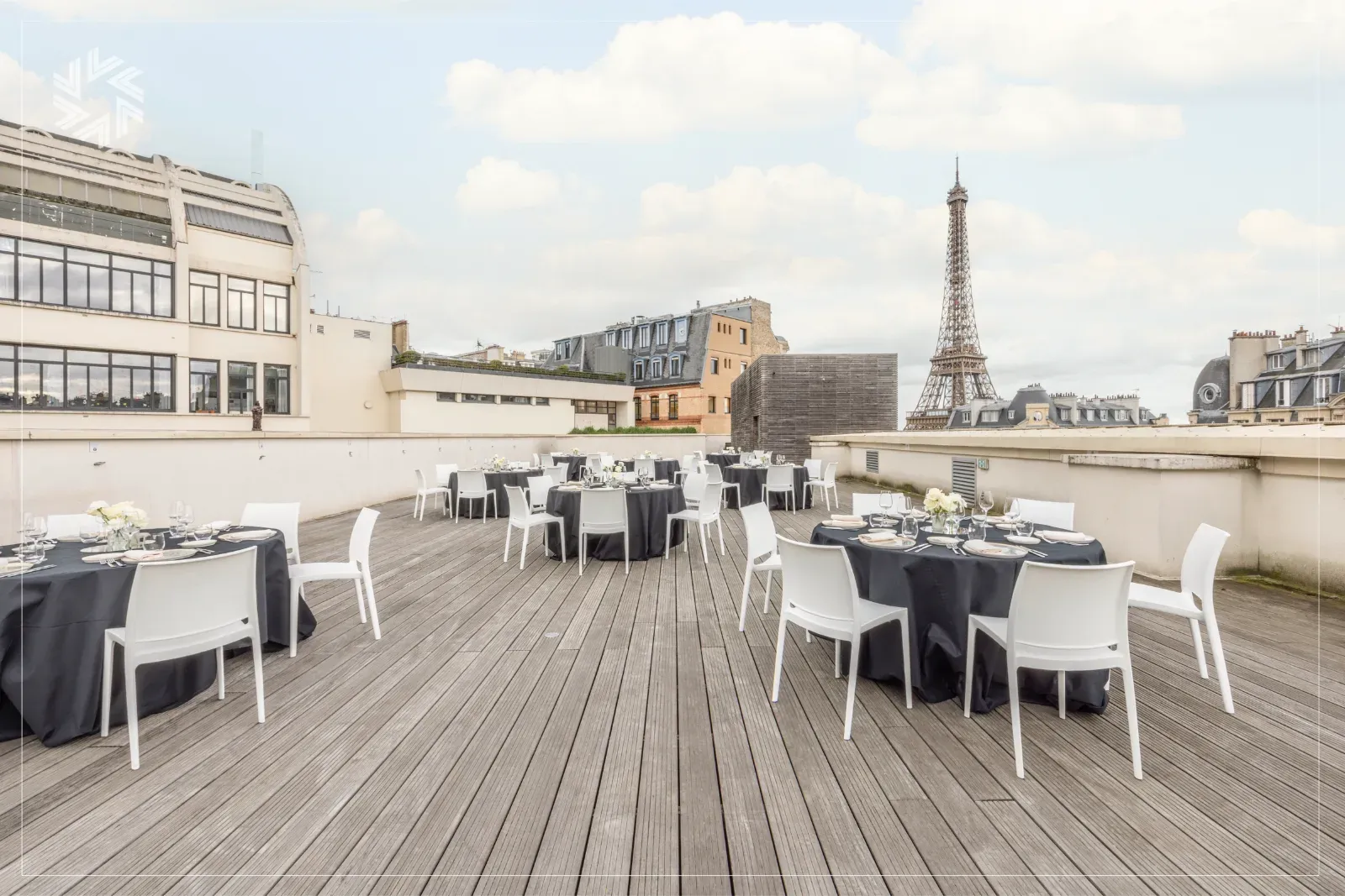 Modern rooftop with exceptional views of the Eiffel Tower