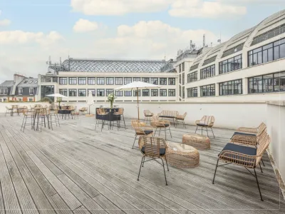 Modern rooftop with exceptional views of the Eiffel Tower