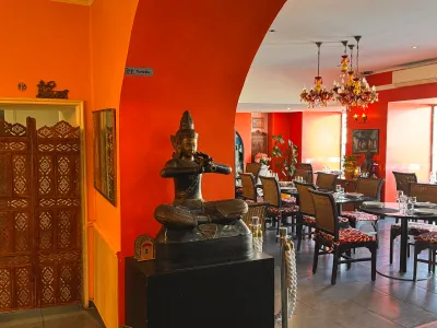 Restaurant indien à louer pour des fêtes / tous les services inclus NICE