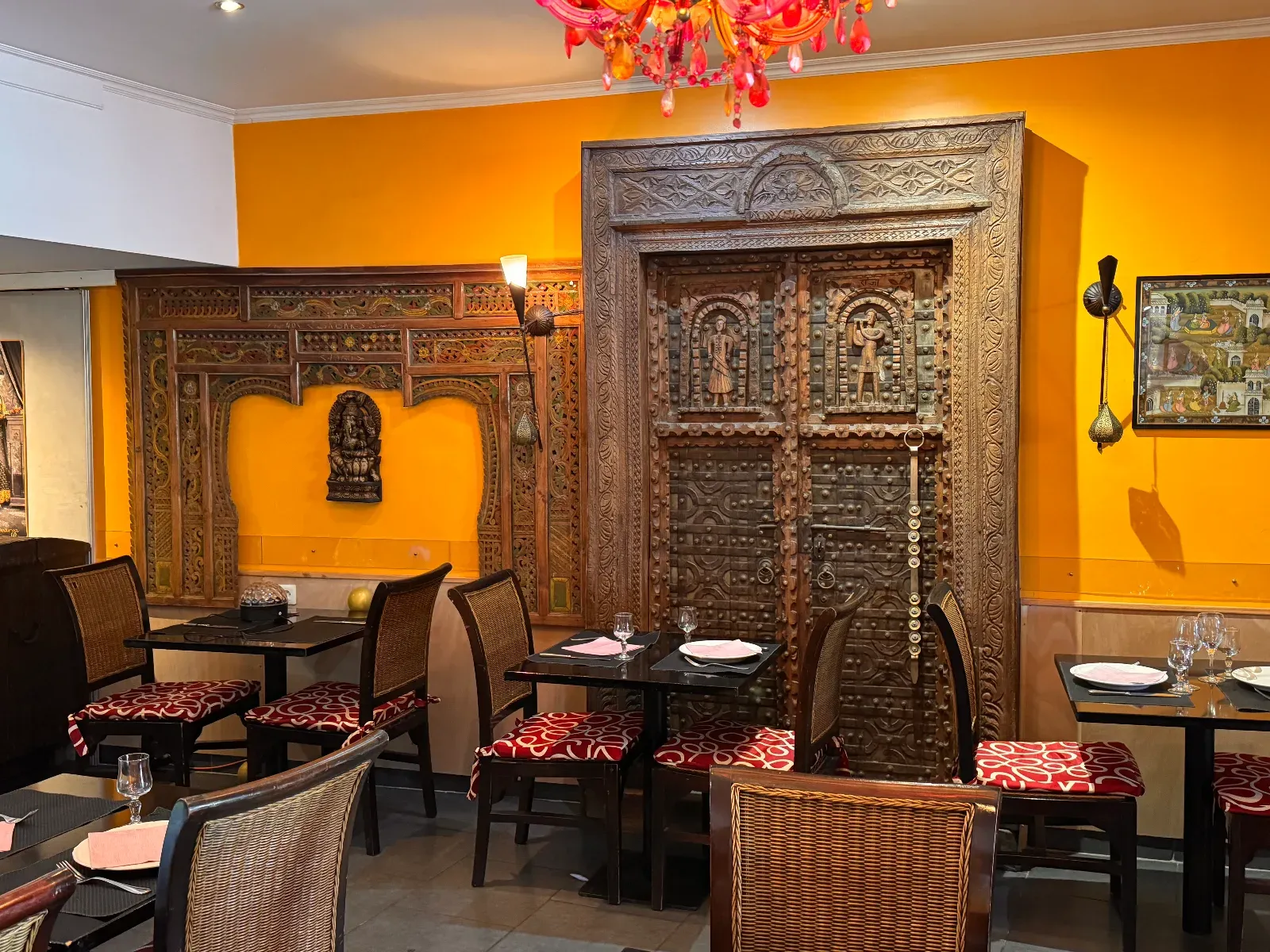 Restaurant indien à louer pour des fêtes / tous les services inclus NICE