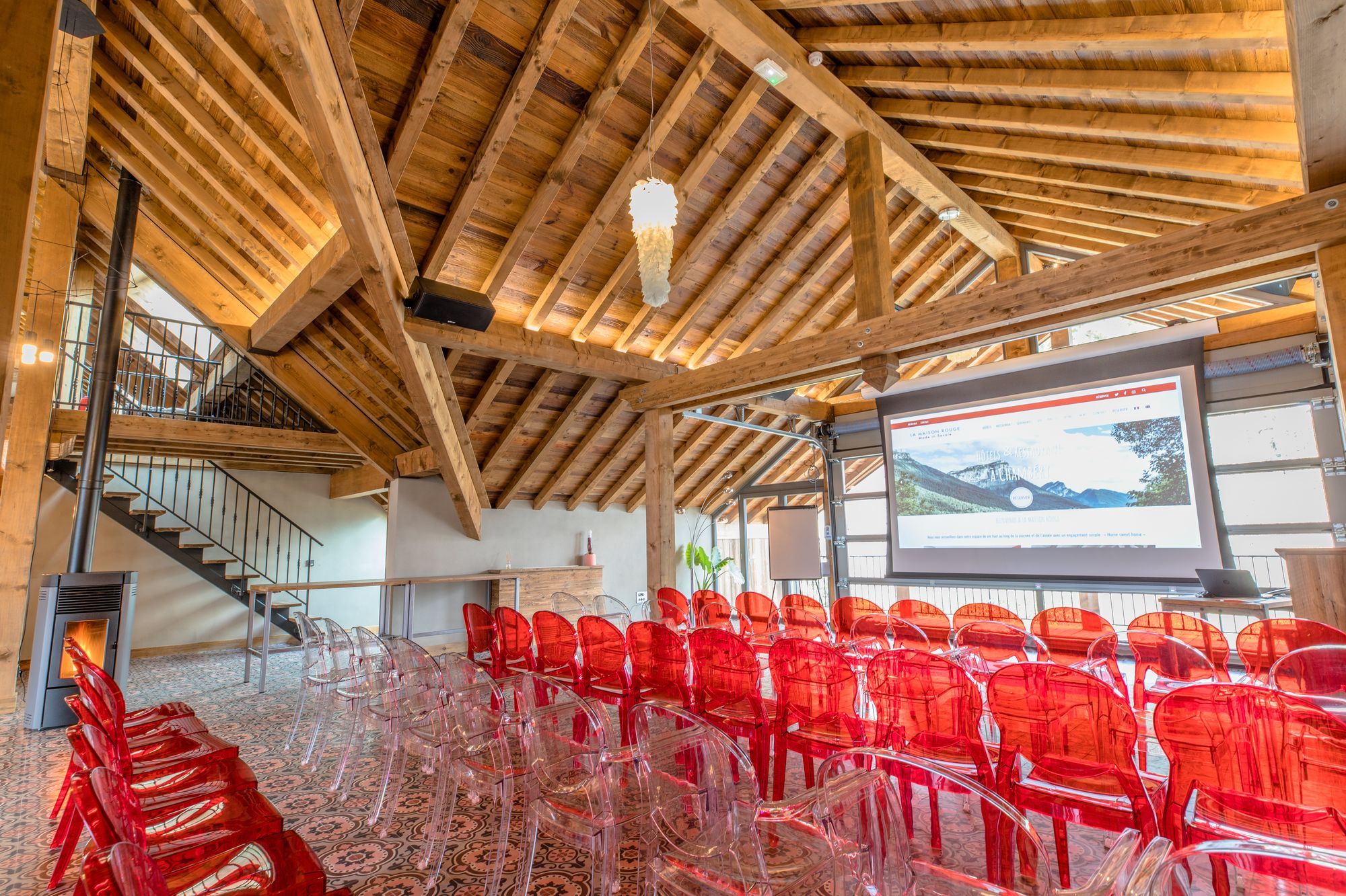 Le Grenier: A warm and flexible seminar room