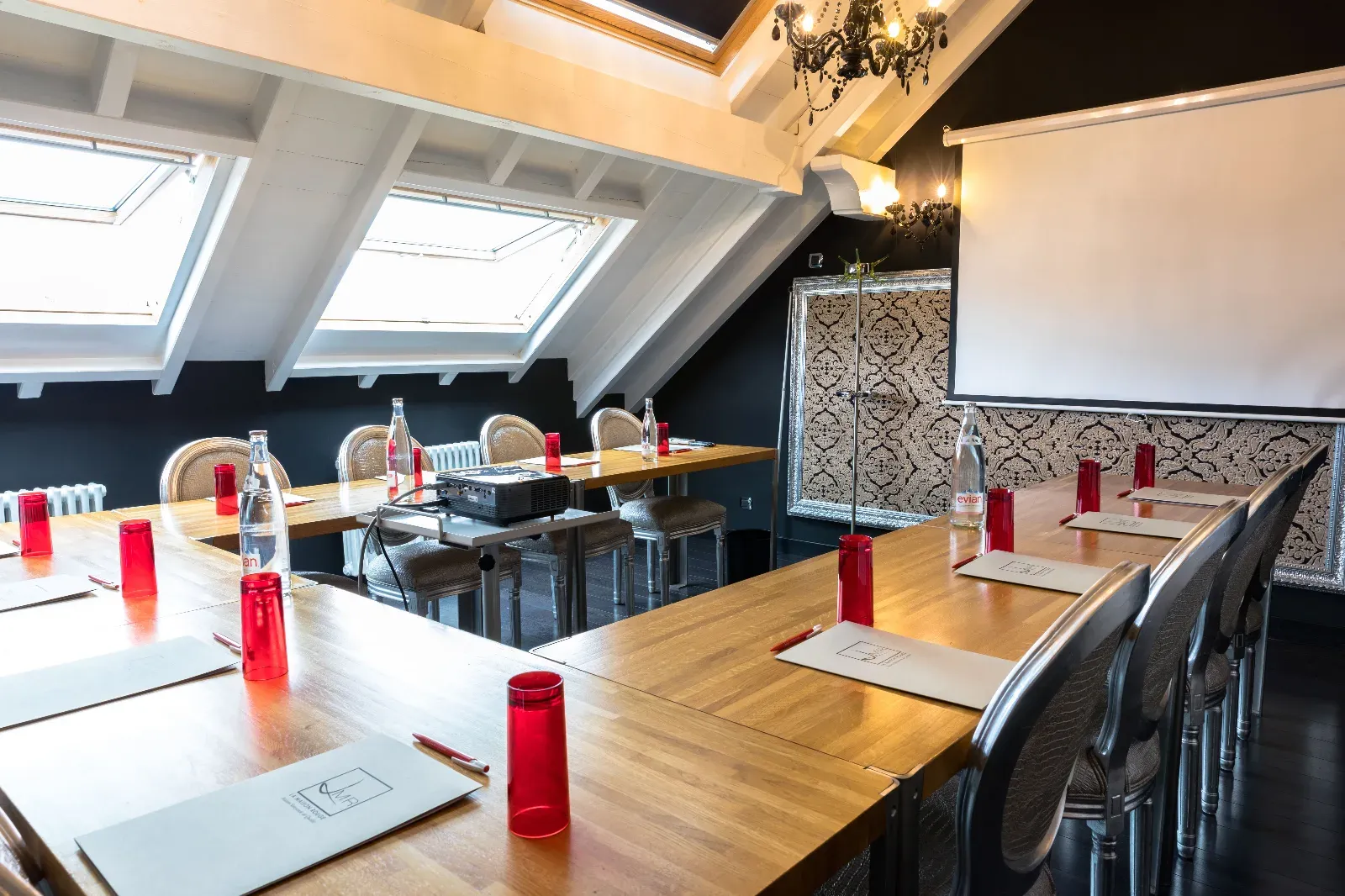 An elegant and intimate meeting room with baroque decor
