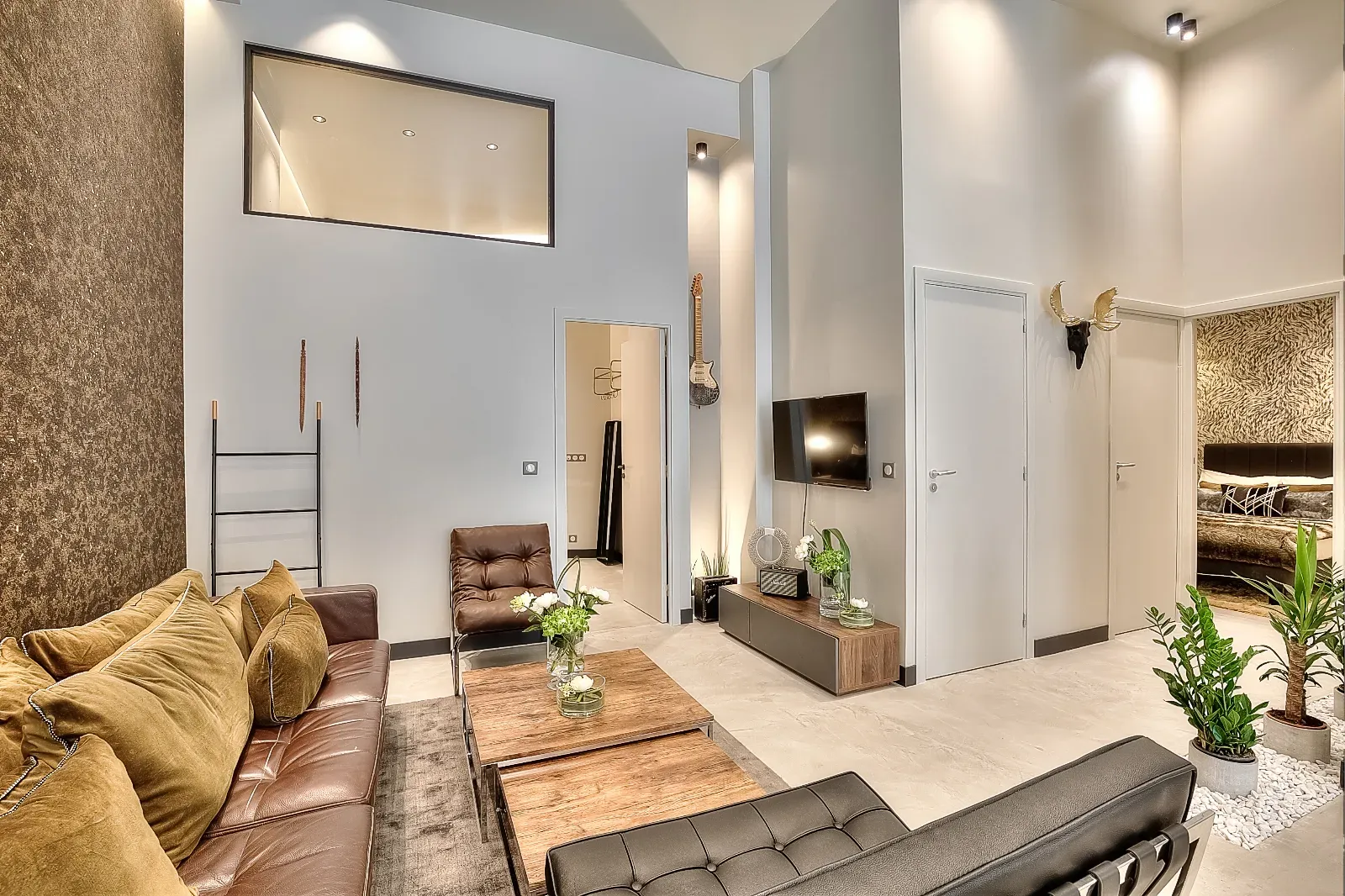 Stylish Music-Inspired Cannes Apartment Near Palais