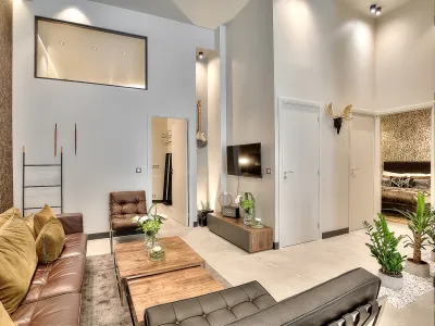 Stylish Music-Inspired Cannes Apartment Near Palais