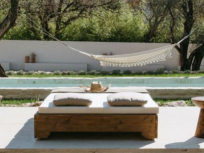 18th Century Coaching Inn: Chic Mediterranean Venue for Events