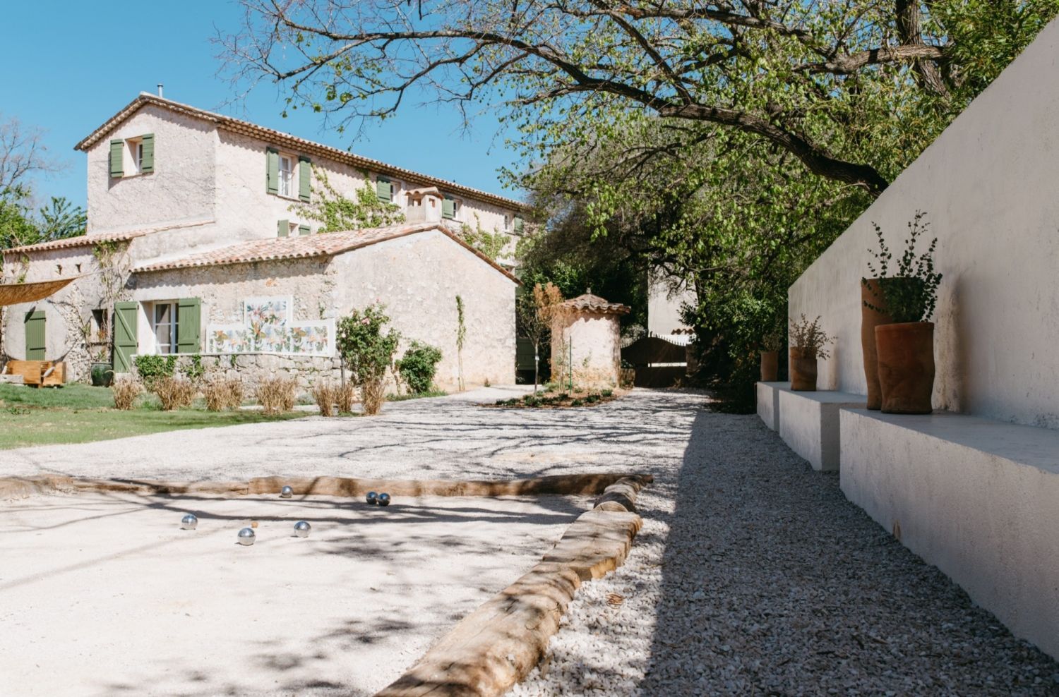 18th Century Coaching Inn: Chic Mediterranean Venue for Events