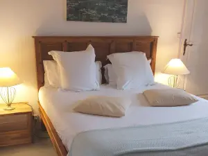 Domaine Exclusif avec Lac Privé pour Événements à Dirac