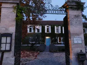 Domaine Exclusif avec Lac Privé pour Événements à Dirac