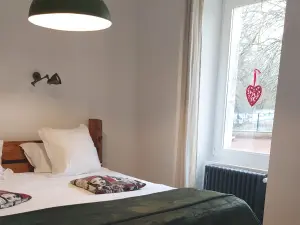 Domaine Exclusif avec Lac Privé pour Événements à Dirac