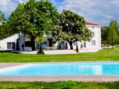 An exceptional estate for your events in a green setting