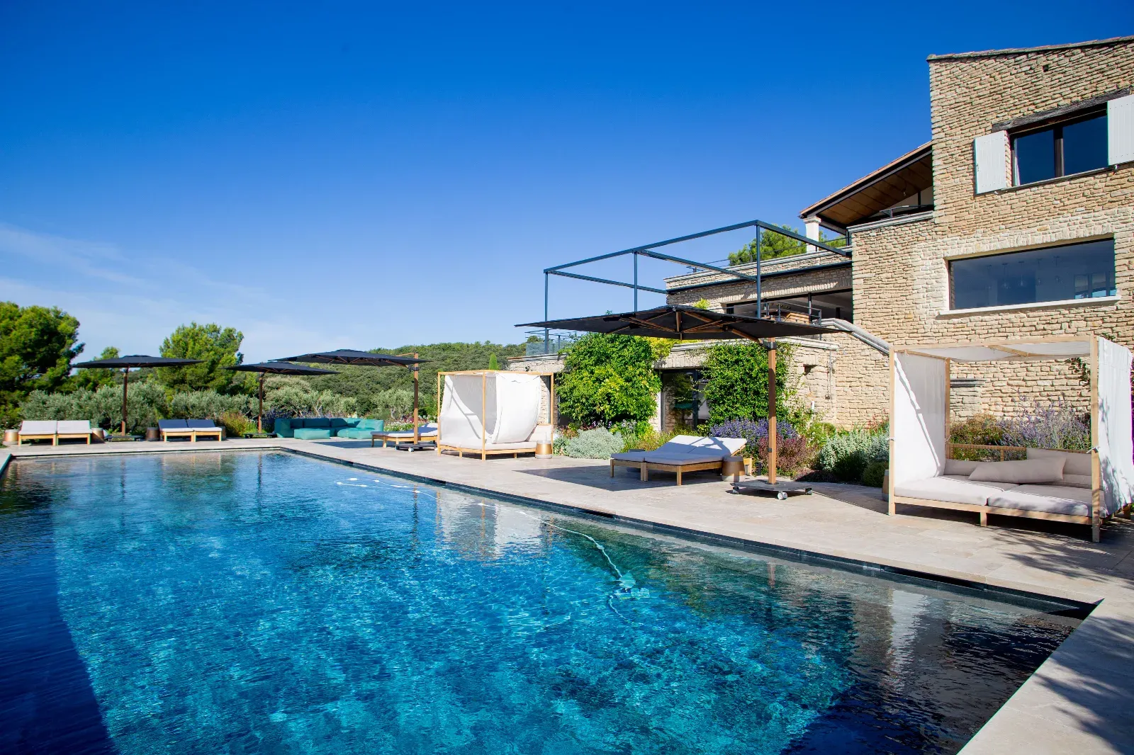 Superbe villa contemporaine à Gordes