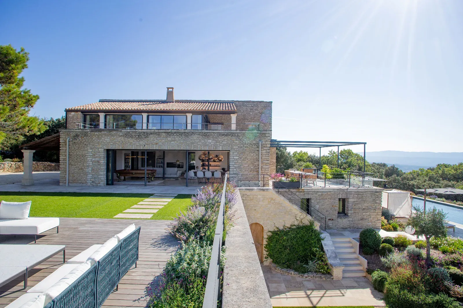 Superbe villa contemporaine à Gordes