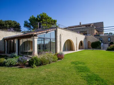 Superb contemporary villa in Gordes