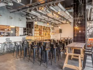 Parisian third-party venue
