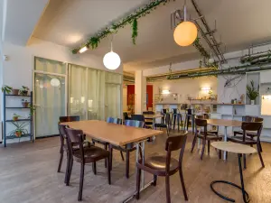 Parisian third-party venue