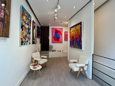 30m² Prime Retail Space in Paris 7th Arrondissement