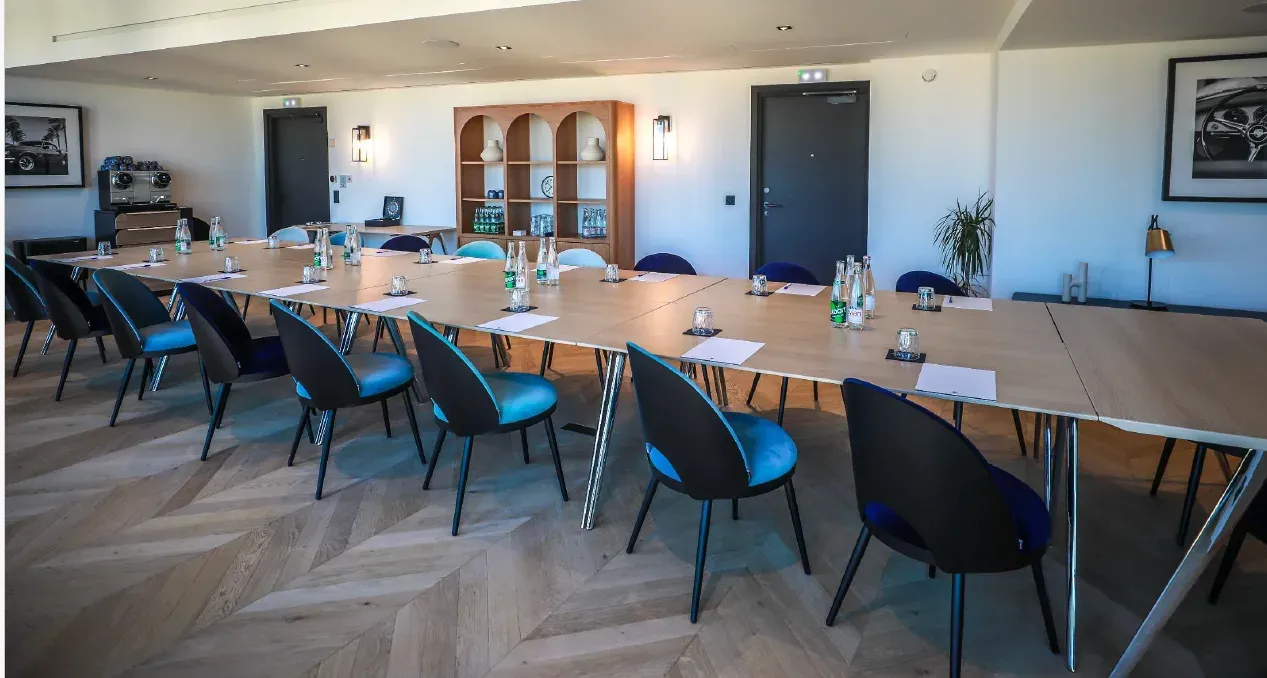 Salle de Conférence Moderne à Nice | Salle d'Événements d'Hôtel