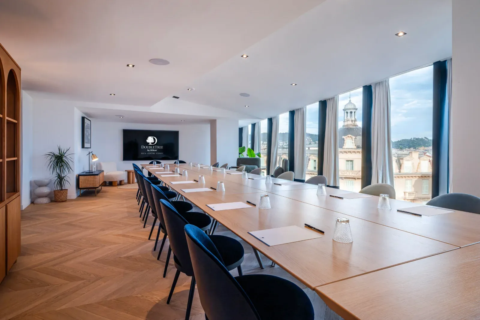 Salle de Conférence Moderne à Nice | Salle d'Événements d'Hôtel
