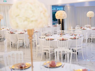 Reception room for a chic, polished ambience