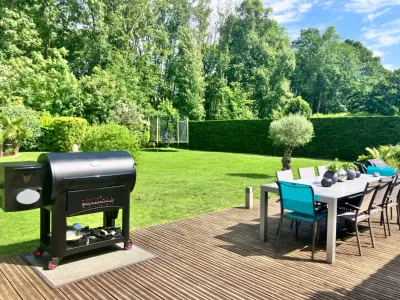 American-style house with forest views