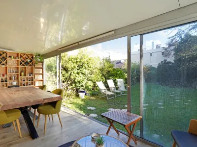 Flat with large garden just outside Paris