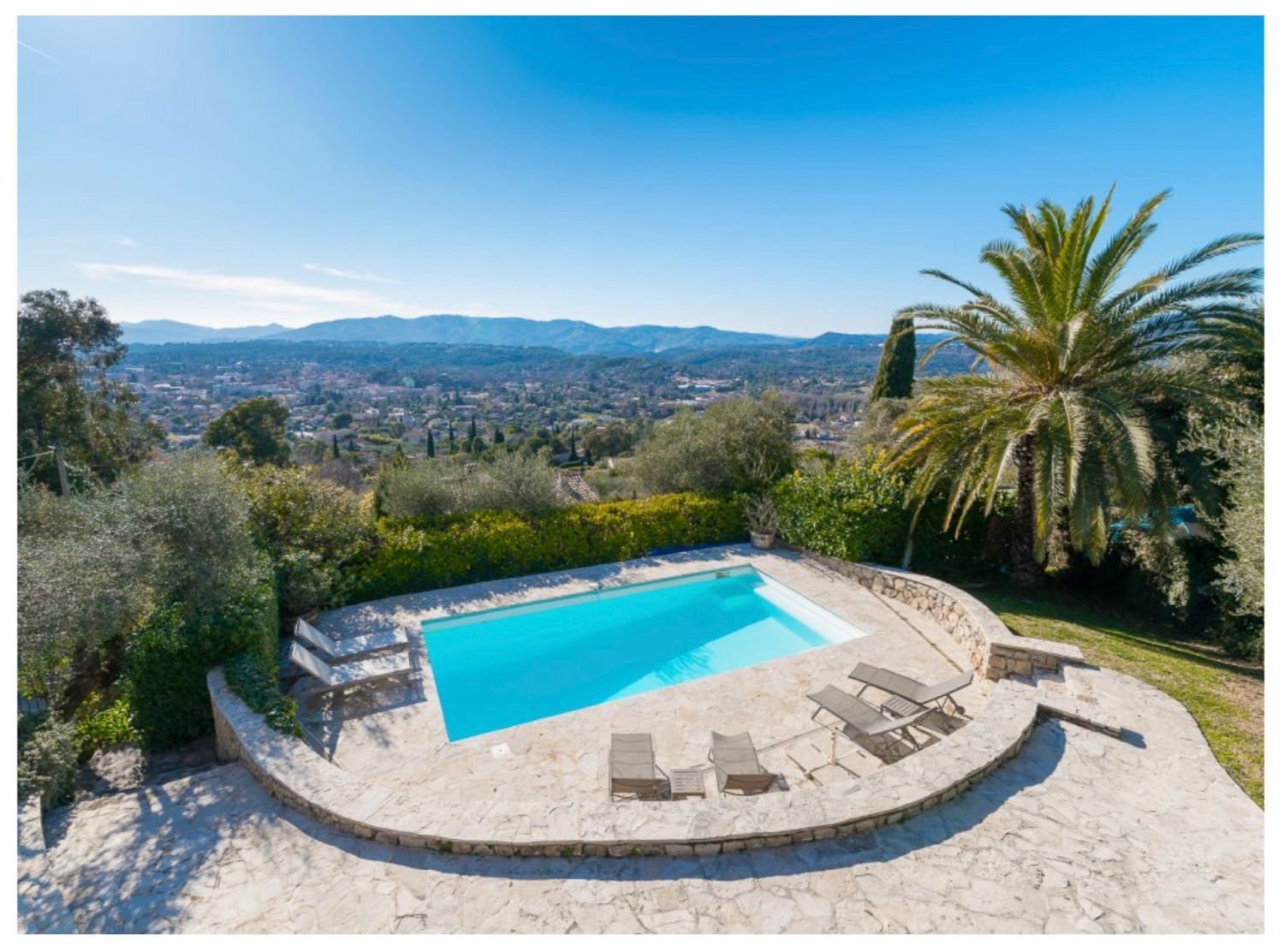 Mas provençal rénové avec vue sur la mer et piscine près de Cannes