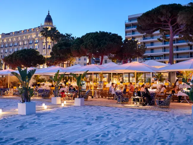 Plage privée sur la Croisette à Cannes