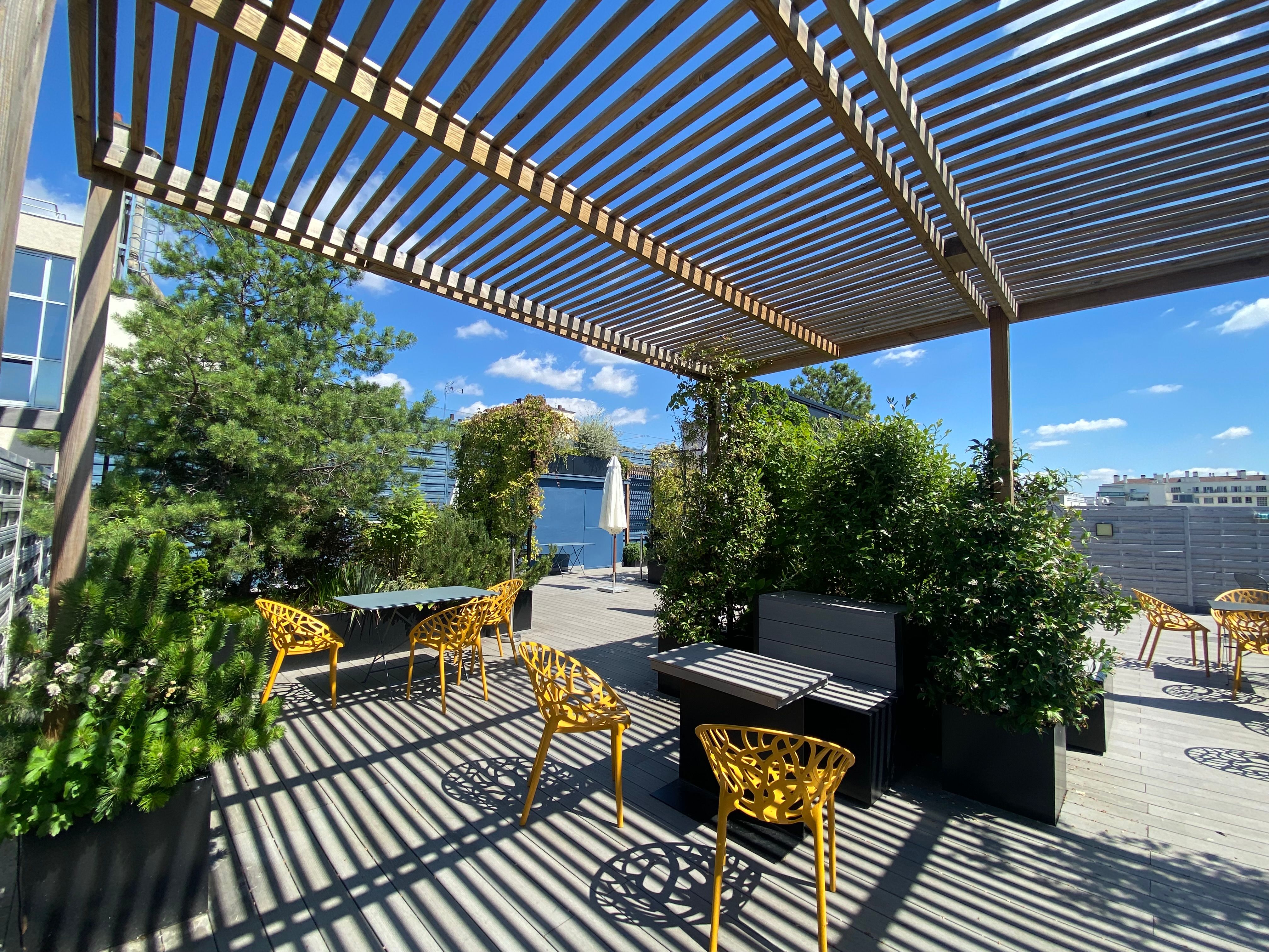 Unique rooftop close to Paris