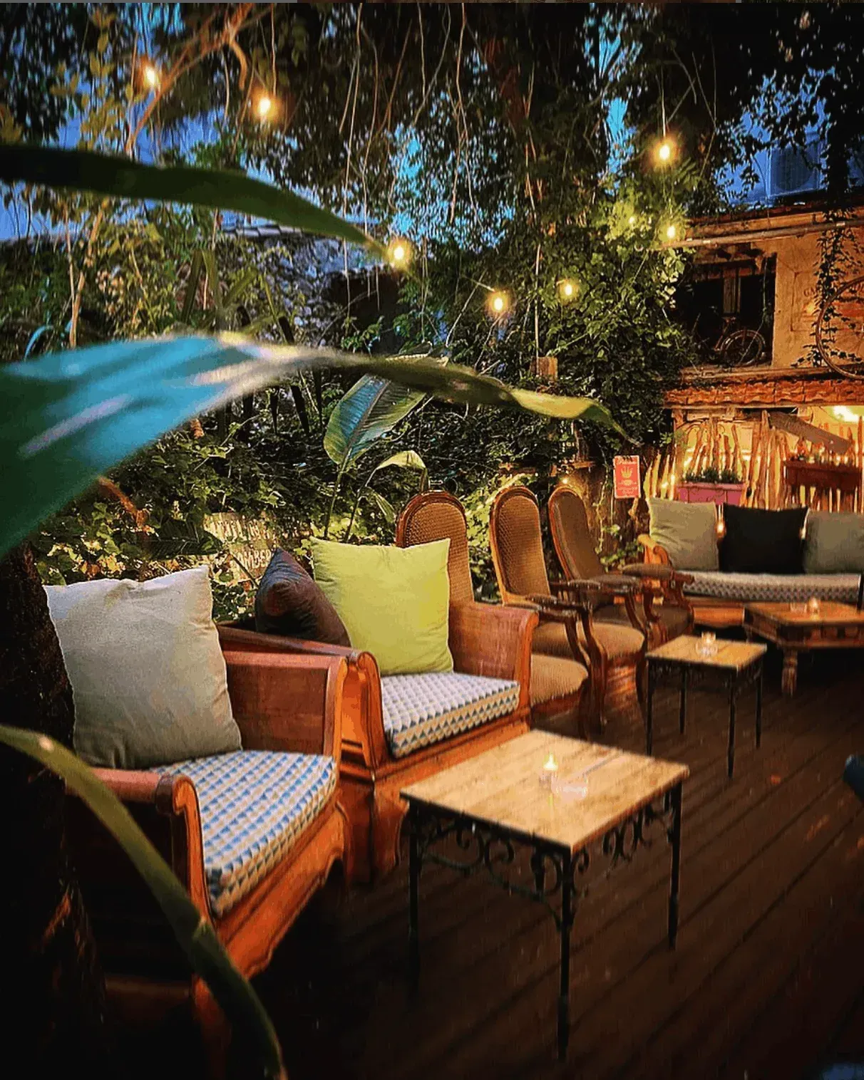Chic Garden Venue in Cannes for Intimate Events & Dinners