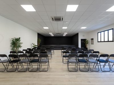Space rental for professionals in Saint Vallier de Thiey