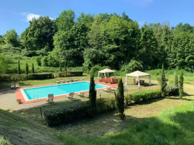 Magnificent 18th century villa in an idyllic setting near Chianti