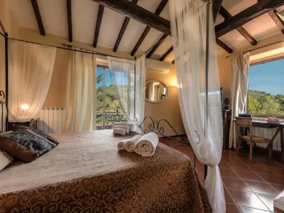 Magnificent 18th century villa in an idyllic setting near Chianti