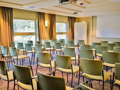 50m² daylight room with a breathtaking view of the famous artist ponds