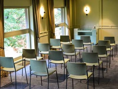 50m² daylight room with a breathtaking view of the famous artist ponds