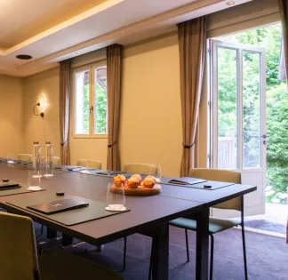Intimate meeting room 35 m² room