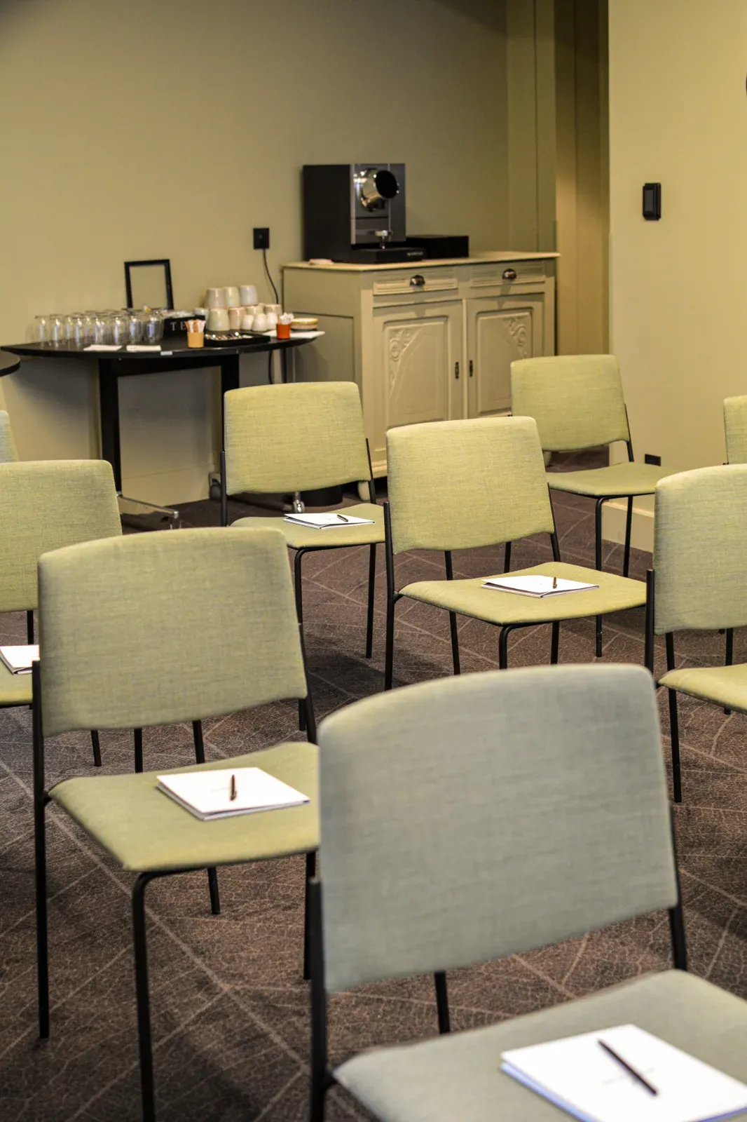 Intimate meeting room 35 m² room