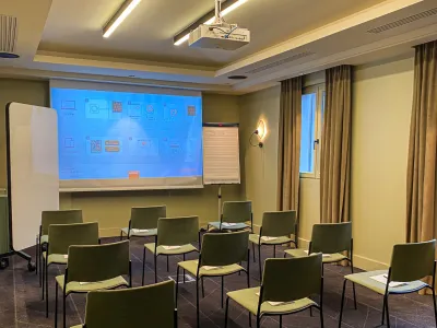 Intimate meeting room 35 m² room