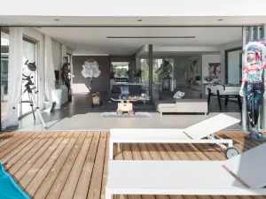 Superve artist's villa with view & infinity pool