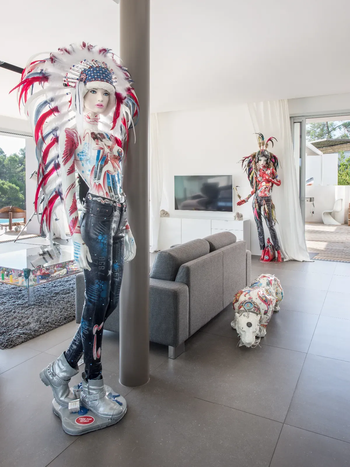 Superve artist's villa with view & infinity pool