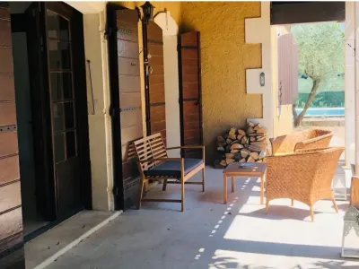 Luxury Provencal villa, a stone's throw from the town centre